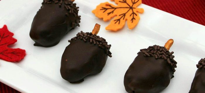 Acorn OREO cookie balls for Thanksgiving! Simple Holiday Treats Recipe! Make them with Kids!