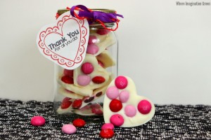 Valentine's Day Candy Bark Recipe for Daycare & Teacher Gifts!