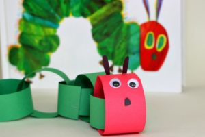 Simple caterpillar craft for kids! A fun book inpsired craft for preschoolers to do this spring!
